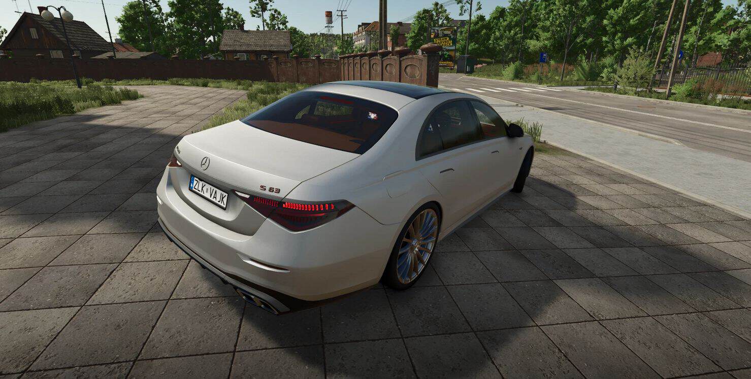 Mercedes Benz S63E AMG v1.0