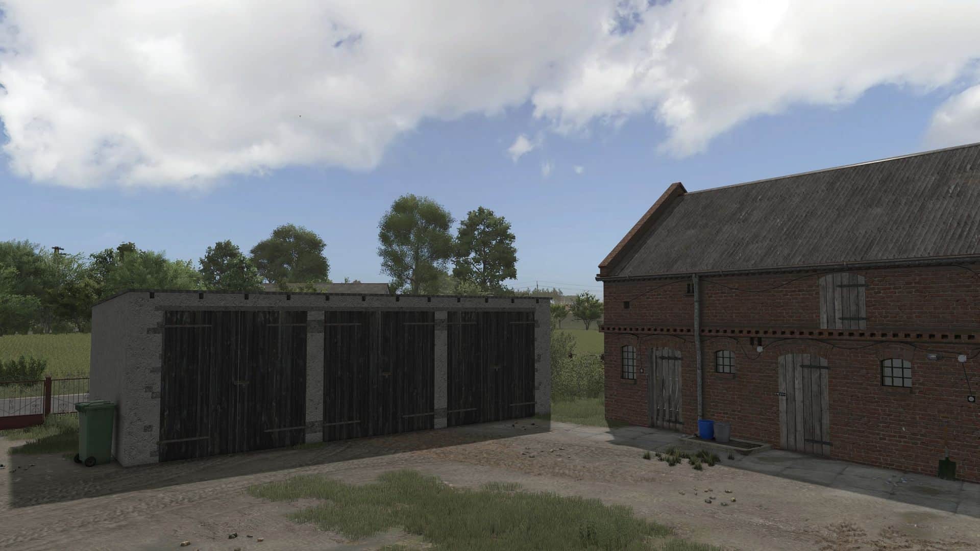 Old White Garage v1.0
